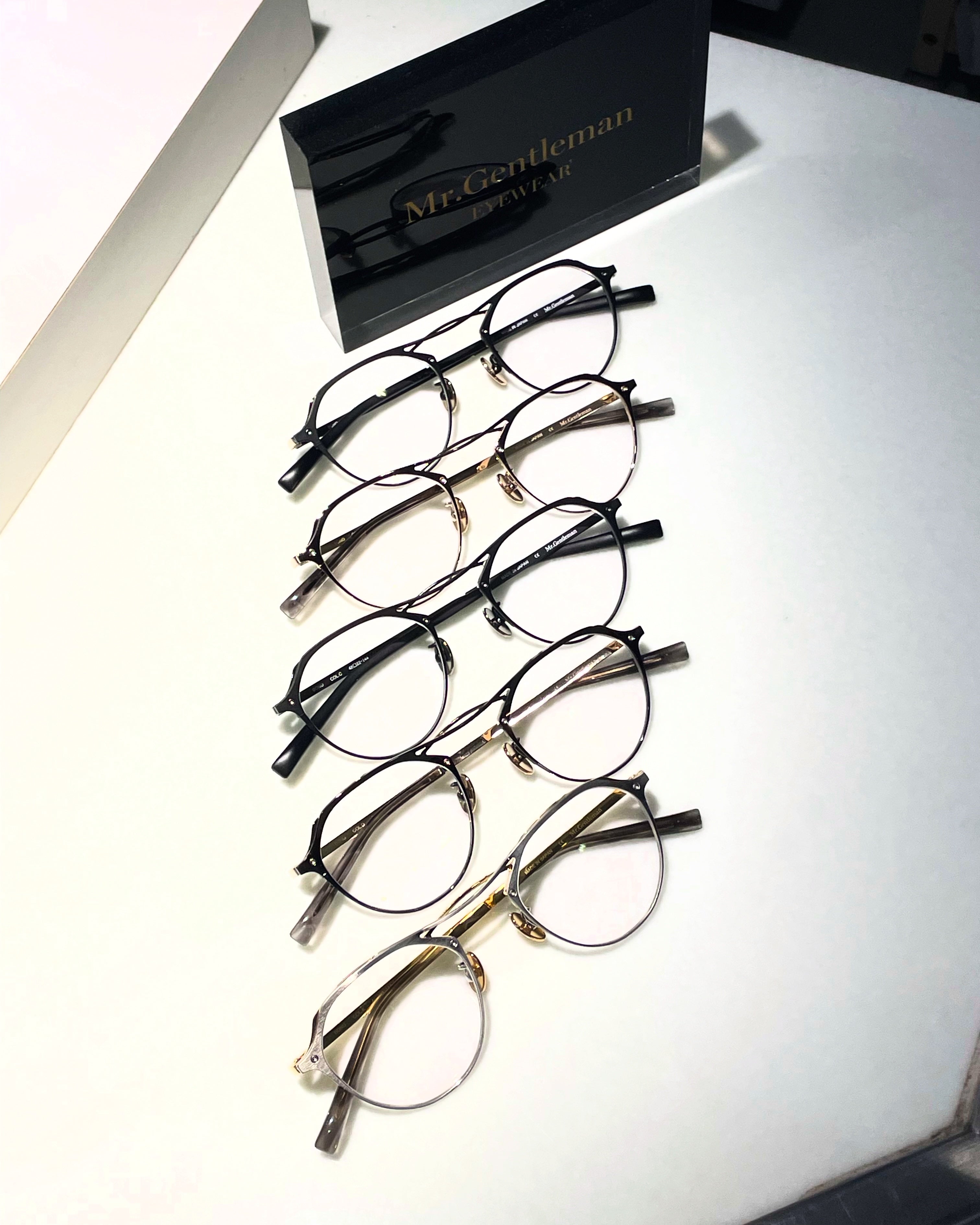 サングラス Mr.Gentleman USED美品 ミスタージェントルマン BONO 調光レンズ ツインブリッジ ゴールド シルバー 中古 ボストン X8920 Mr.Gentleman Eyewear BONO 入荷｜松江市の正規取扱店